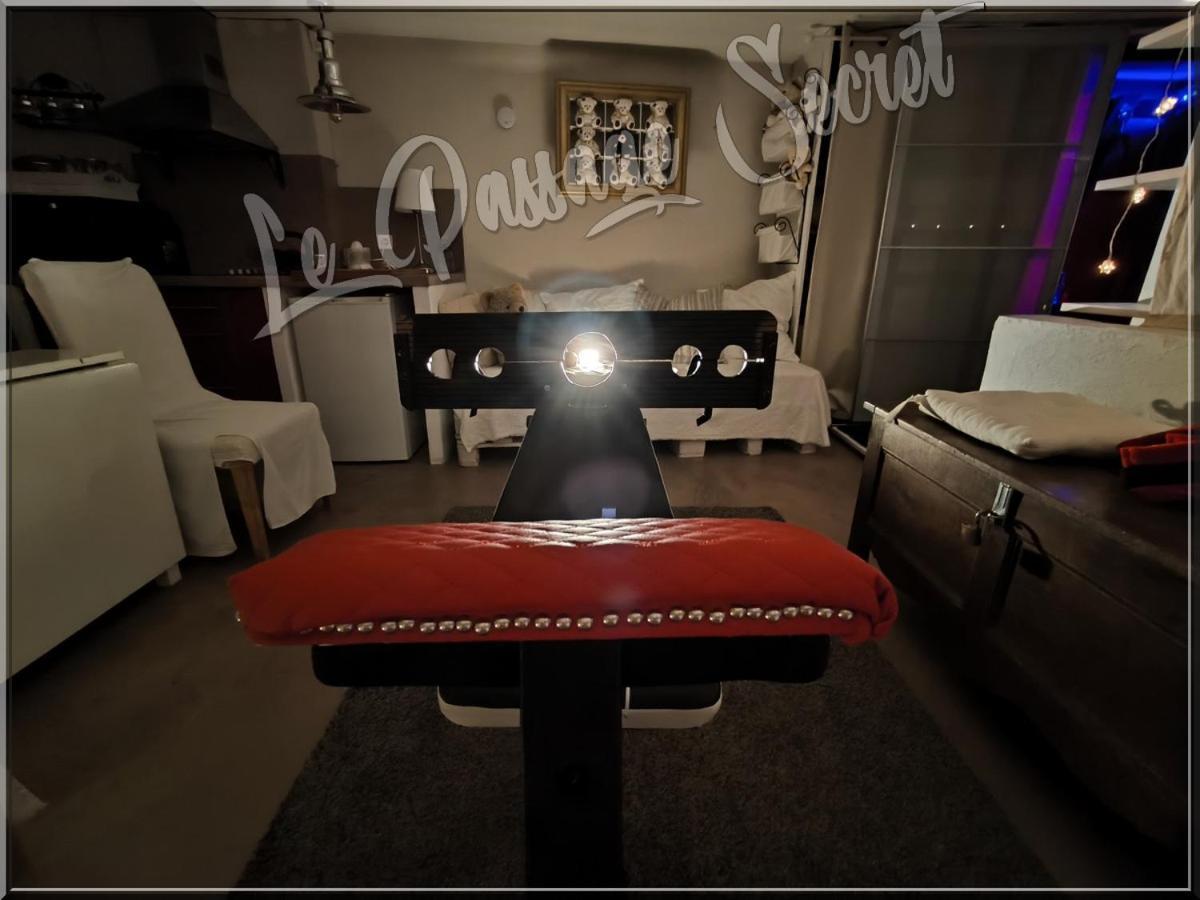 Love-Room Discret 40 M2 Bormes Les Mimosas Village Avec Terrasse Zewnętrze zdjęcie
