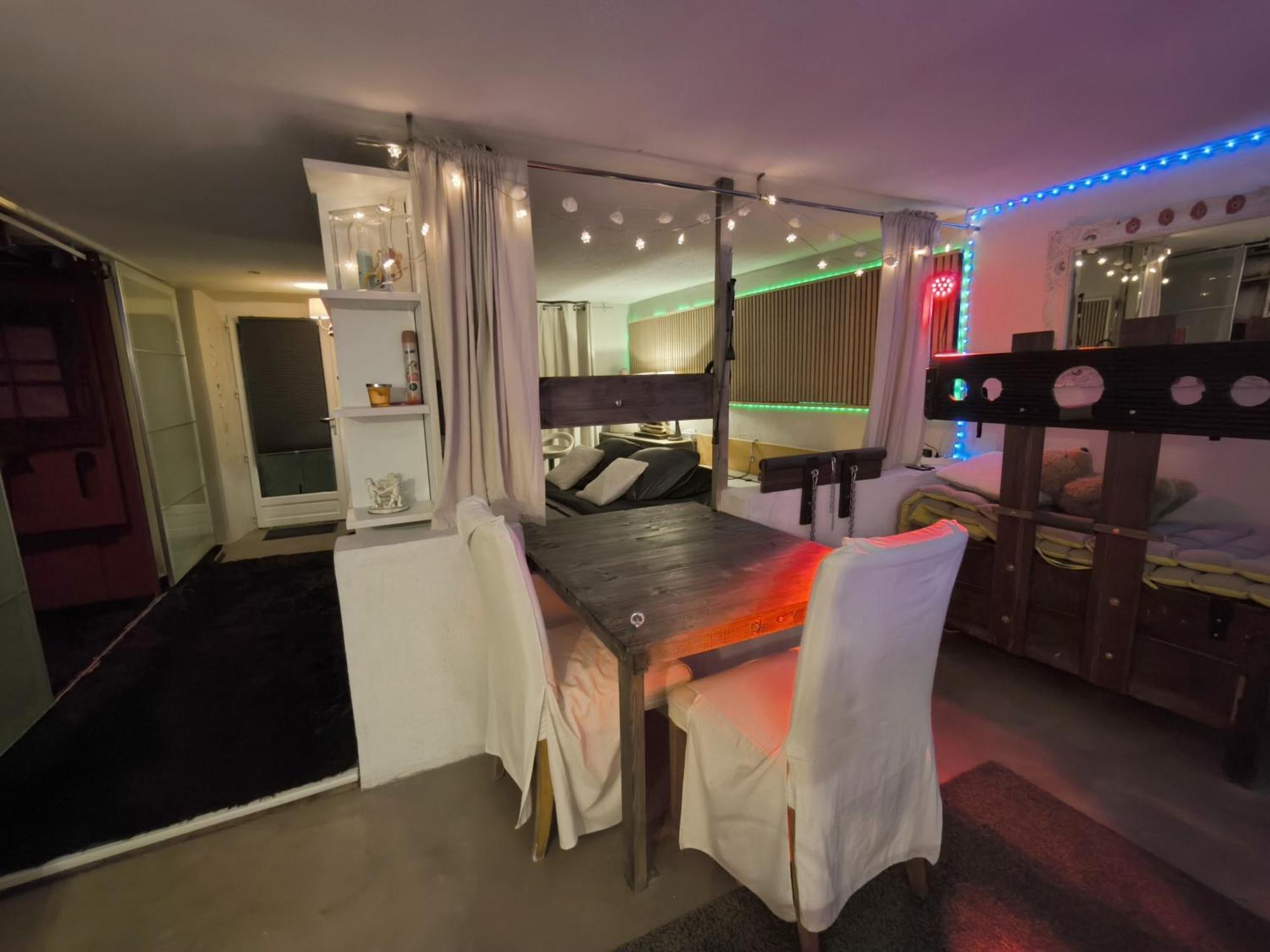 Love-Room Discret 40 M2 Bormes Les Mimosas Village Avec Terrasse Zewnętrze zdjęcie