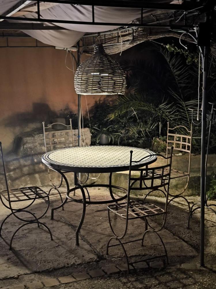 Love-Room Discret 40 M2 Bormes Les Mimosas Village Avec Terrasse Zewnętrze zdjęcie